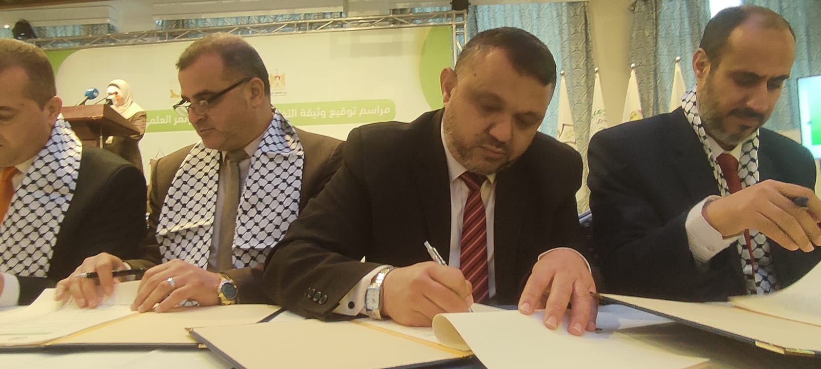 جانب من مراسم توقيع وثيقة التفاهم والإعلان عن المؤتمر العلمي السنوي الأول 