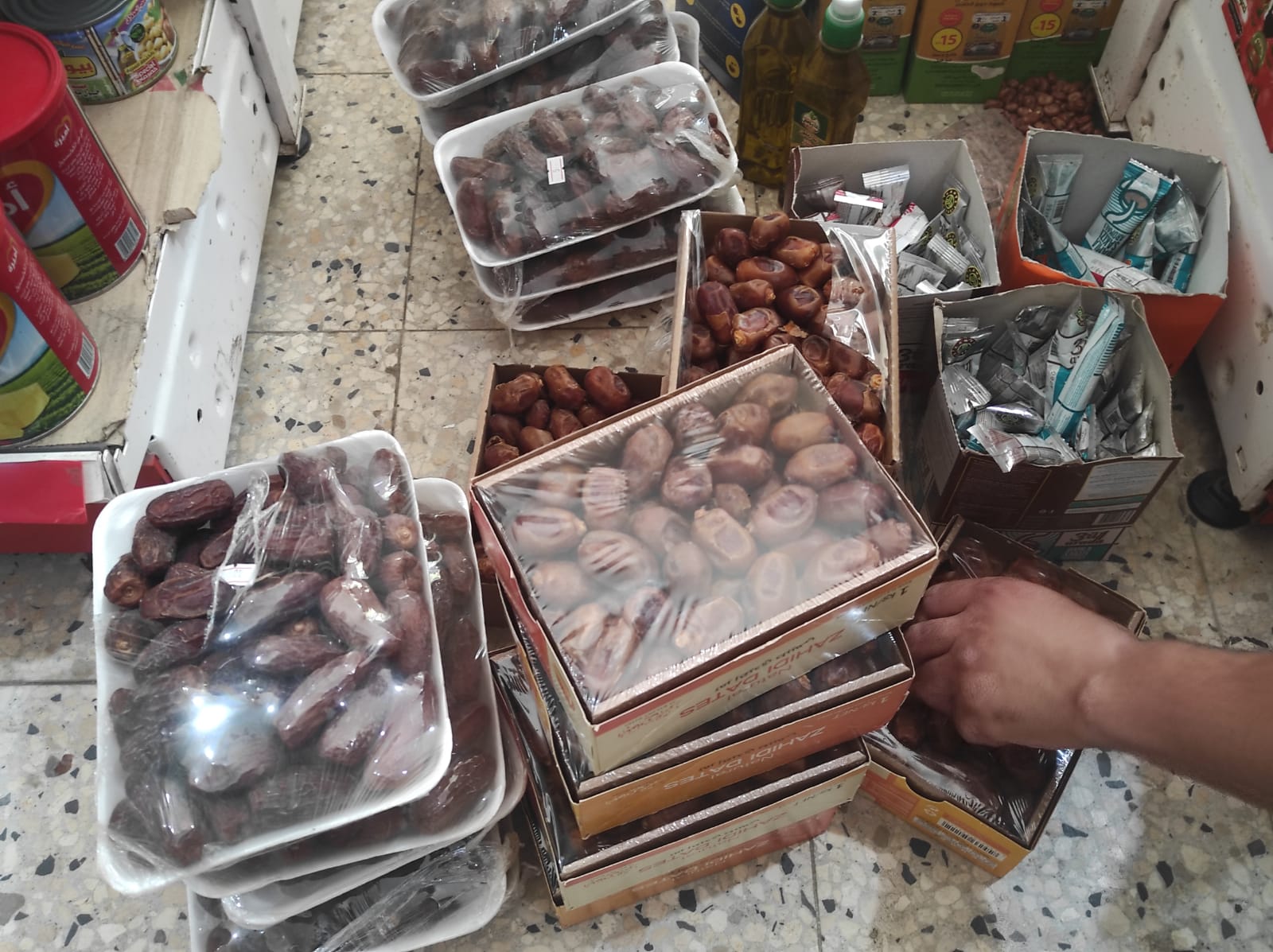  تواصل الجهود من قبل قسم التفتيش والمتابعة البلدية بالتعاون مع شرطة البلدية والطب الوقائي لمصادرة وإ