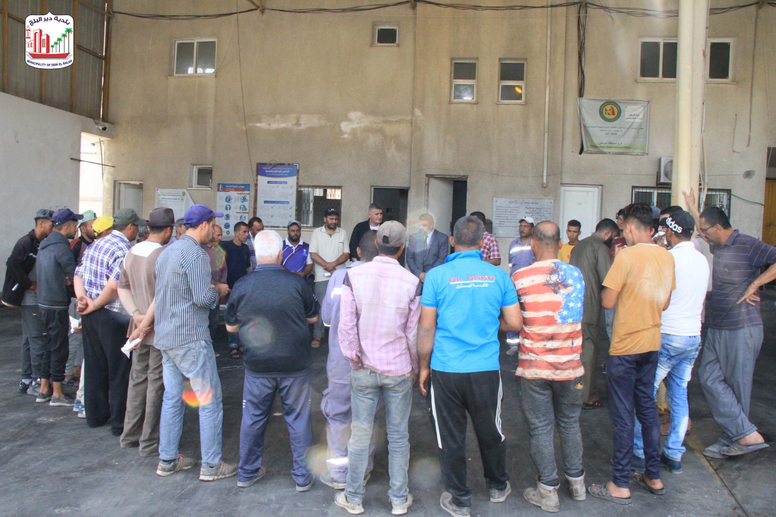 رئيس البلدية دياب الجرو يقدم التهنئة بعيد الأضحى لصناع الجمال، ويعرب عن تقديره لجهودهم في الحفاظ على