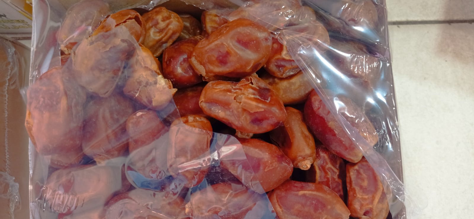 في ظل تواصل الجولات الميدانية للأسواق والمحلات قسم التفتيش والمتابعة ببلدية دير البلح بالتعاون مع شر