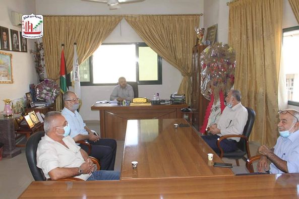 رئيس البلدية يستقبل وفد من مديرية الأوقاف