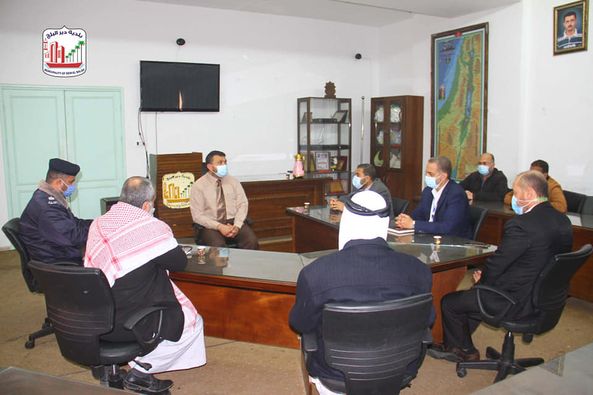 رئيس بلدية دير البلح : نطالب بتوحيد الجهود وتحمل الكل لمسؤولياته لزيادة وعي المواطن في مواجهة كورونا