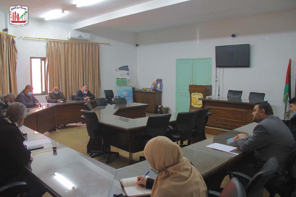 رئيس بلدية دير البلح يؤكد جهوزية طواقم البلدية خلال المنخفضات الجوية