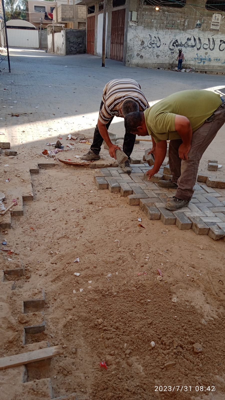 بلدية دير البلح: إتمام صيانة خط الصرف الصحي بمنطقة مسجد ابن تيمية بالمخيم