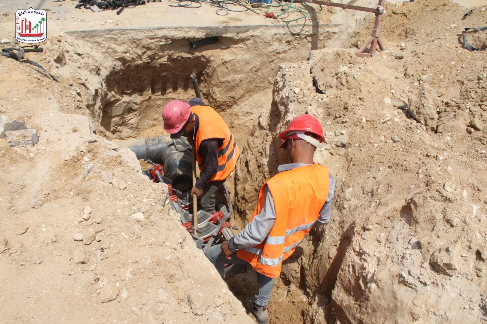 تواصل العمل بمشروع الأعمال المصاحبة لمحطة التحلية المركزية بالمدينة
