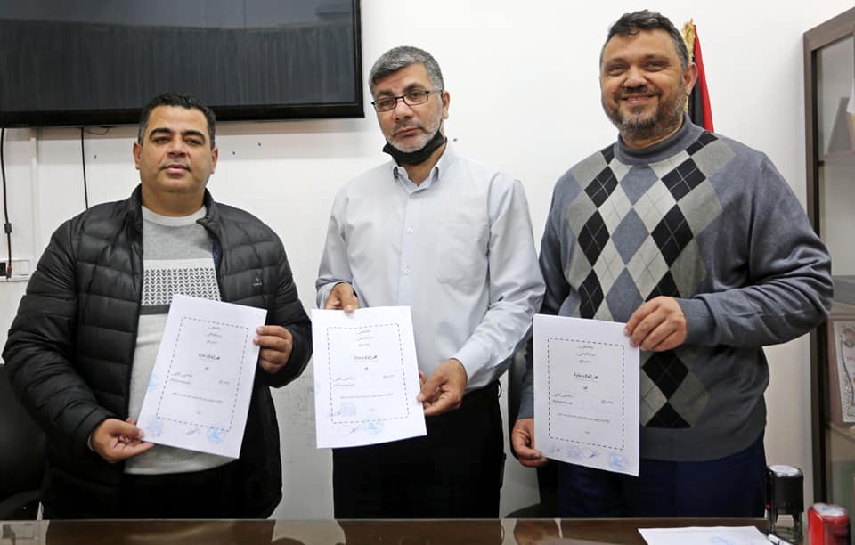 توقيع عقد المرحلة الثانية من إنشاء مبنى نادي اتحاد شباب دير البلح