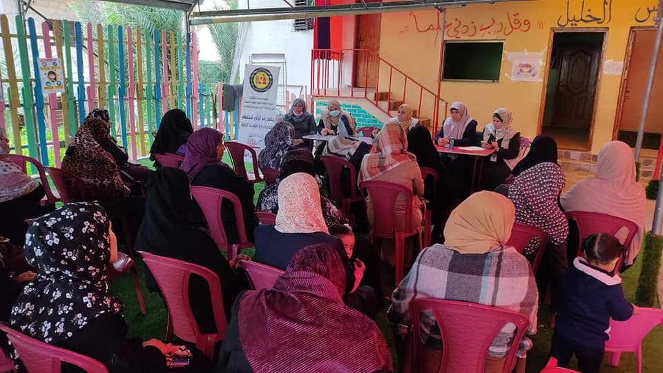 بلدية دير البلح تعقد لقاء لرفع مستوى الوعي البيئي