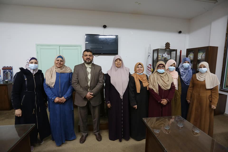 بلدية دير البلح تكرم موظفاتها في اليوم العالمي للمرأة