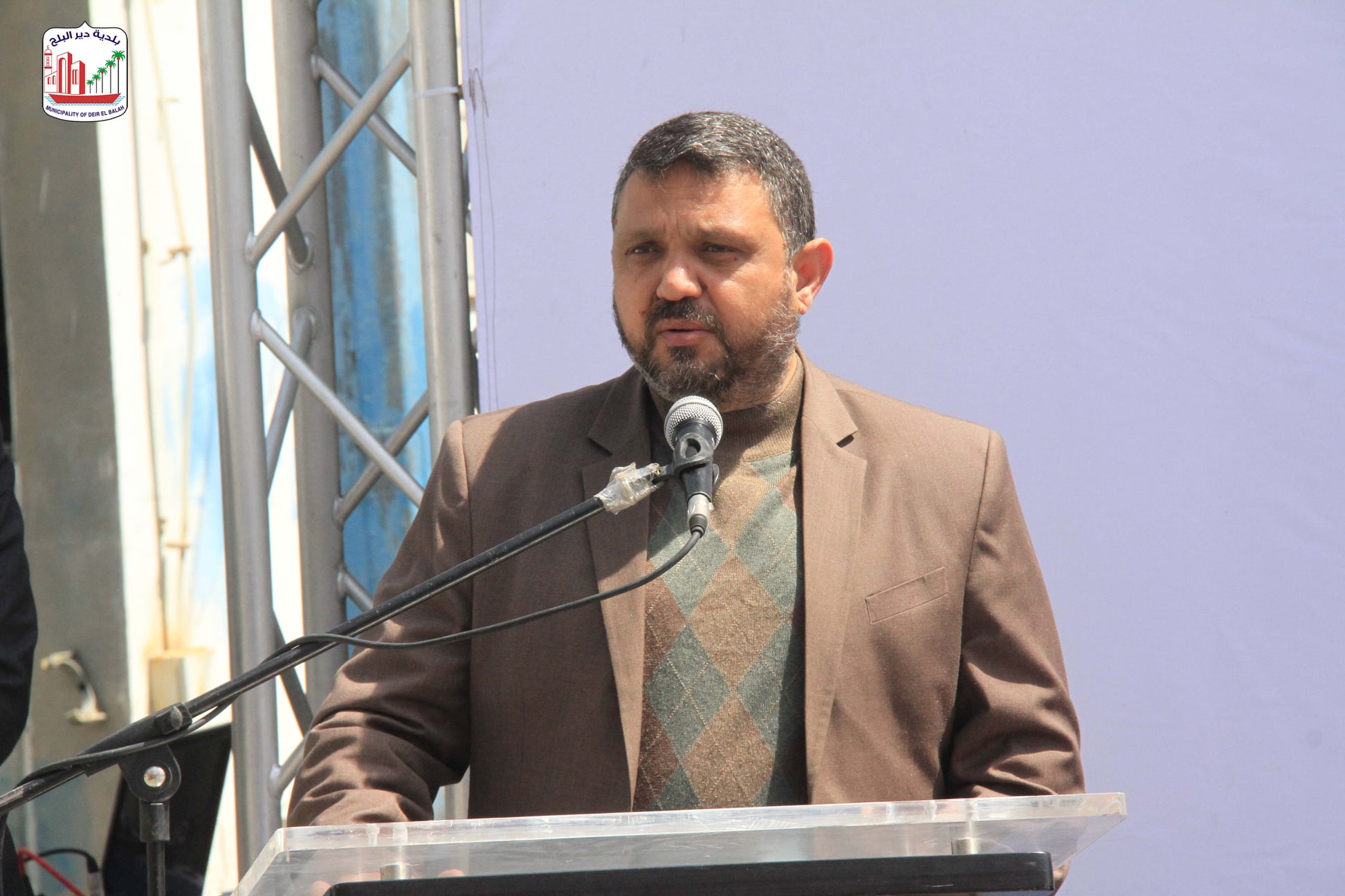 رئيس بلدية دير البلح د دياب الجرو يستقبل الوزير م مازن غنيم