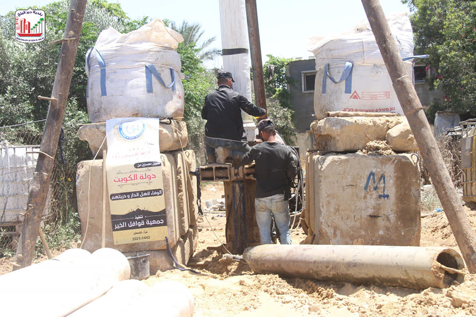 استمرار العمل بمشروع حفر بئر المعني