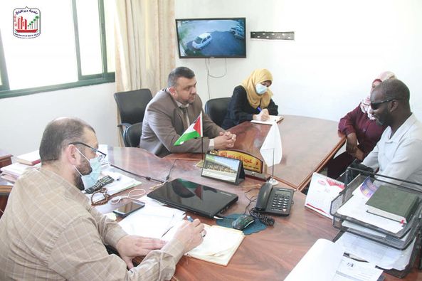 بلدية دير البلح تستقبل وفد من جمعية نور السلام للعمل الإنساني الاجتماعي