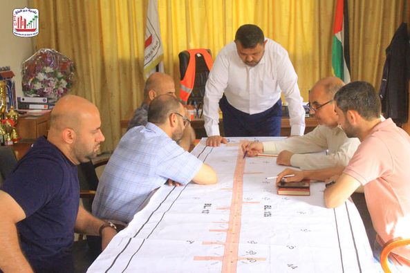 بلدية دير البلح تناقش موقع شارع الشهداء شرق المدينة