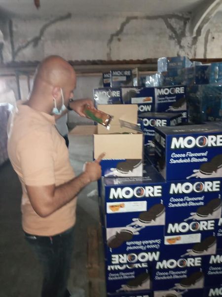 بلدية دير البلح تنفذ جولة ميدانية لمصنع التلباني بالتعاون مع وزارة الاقتصاد والتموين