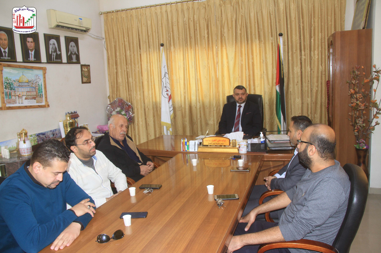 بلدية دير البلح تبحث تعزيز التعاون مع نقابة المهندسيين