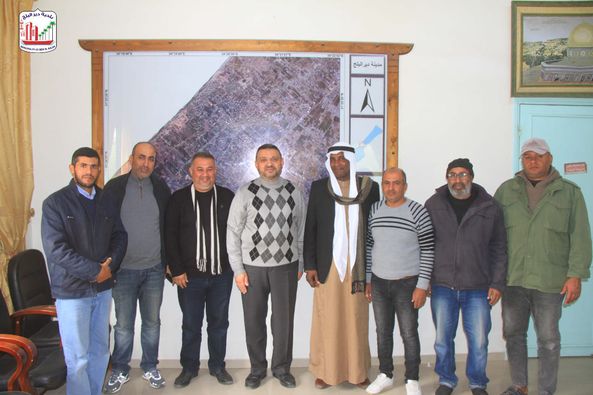 رئيس البلدية يستقبل وفد من منطقتي الحكر والبركة ويؤكد على حرص البلدية لتحسين واقع الخدمات