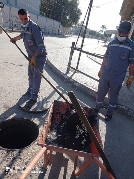 استمرار صيانة مضخات الصرف الصحي بدير البلح تحسباً لأي طارئ