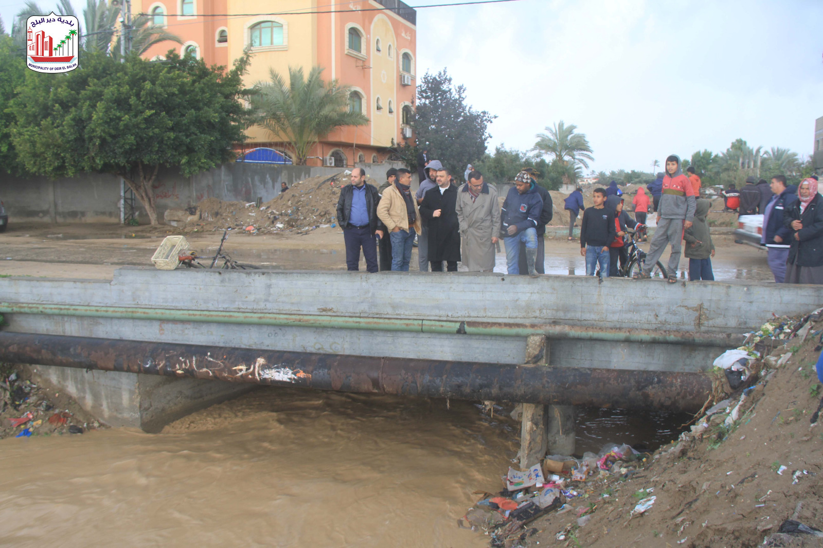 بلدية دير البلح: ارتفاع منسوب المياه بمجرى الوادي طبيعي ولا يشكل خطر على المواطنين