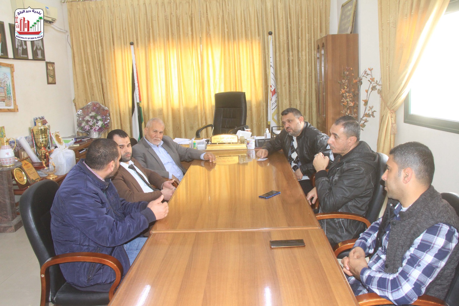 بلدية دير البلح تستقبل وفد من الغرفة التجارية وتطلع على استعمالات المناطق في المنطقة الصناعية
