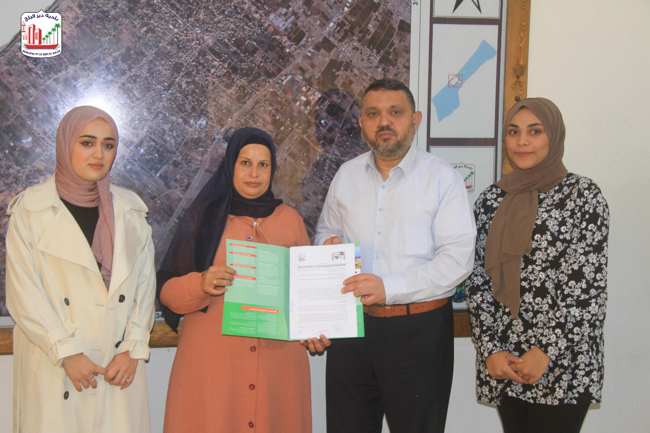 توقيع مذكرة تفاهم لمبادرة بيئة آمنة مستدامة بدير البلح