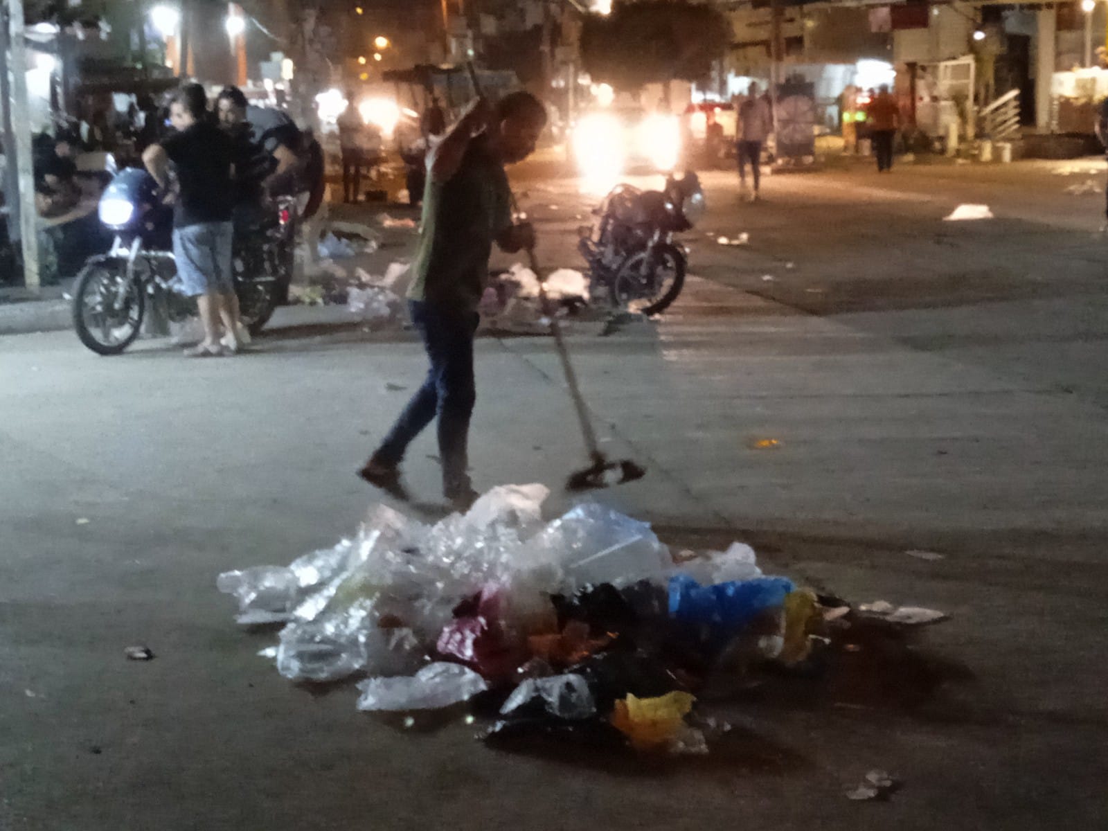 طن من النفايات تم ترحيلها من مناطق المدينة خلال عيد الأضحى المبارك590